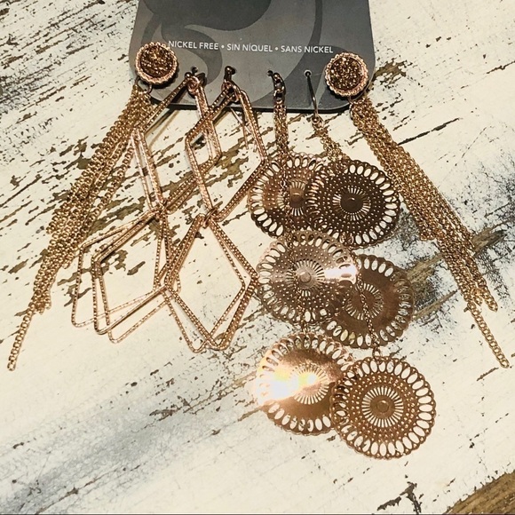 21 pieces Bracelets and Earrings combinations - Picture 7 of 7